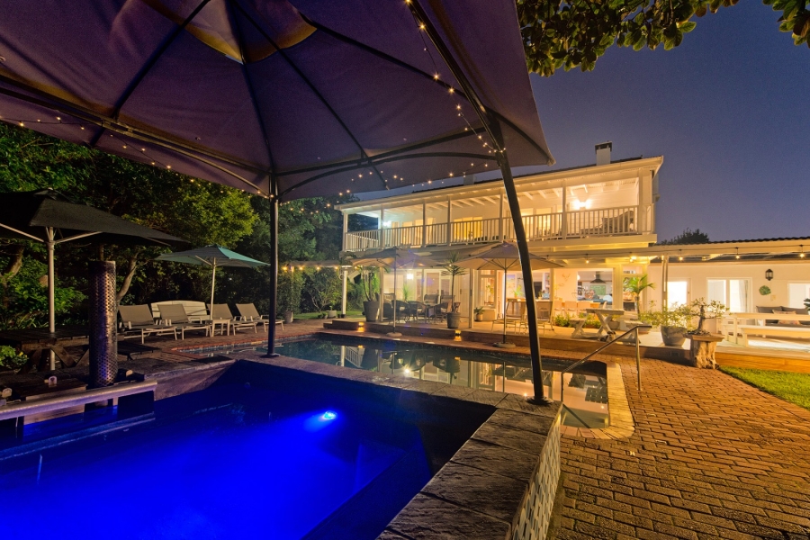 8 Bedroom Property for Sale in Leisure Isle Western Cape